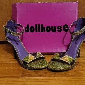 Green patent leather heels